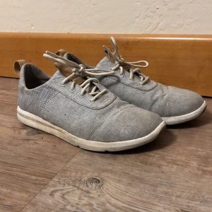 Toms sneakers